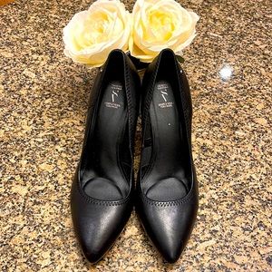 Simply Vera black heels